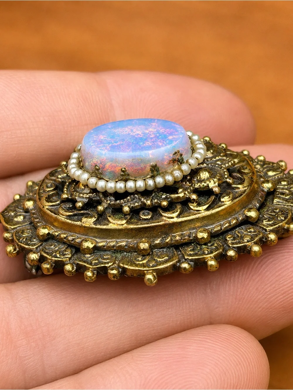 Vintage Gold Tone Opalescent Cabochon Pearl Filigree Brooch Ornate Victorian